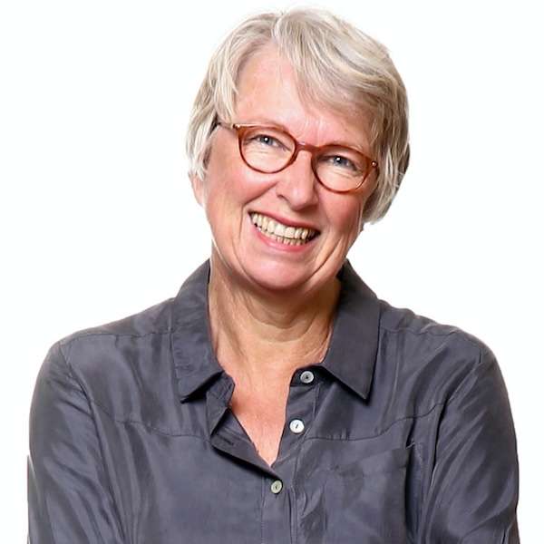 Headshot of a smiling woman