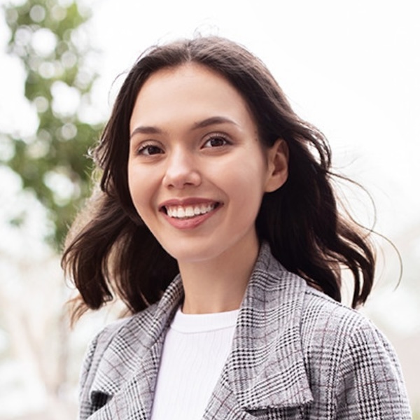 Headshot of a woman