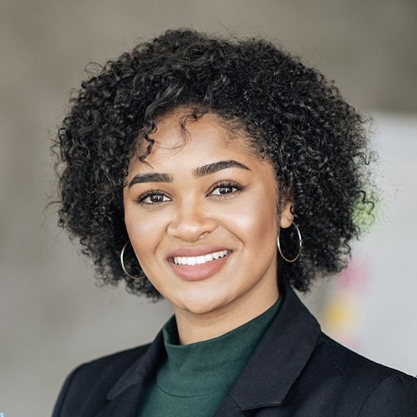 Headshot of a woman