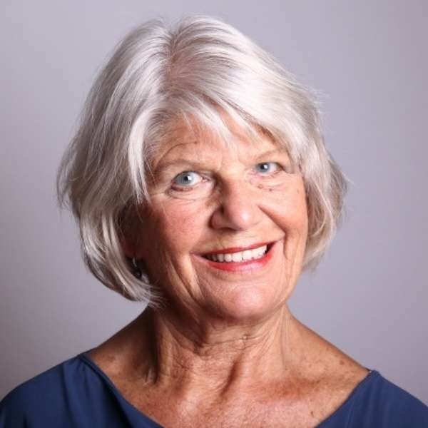 Headshot of a middle-aged woman