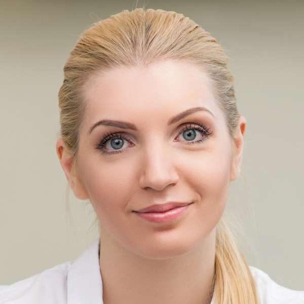 Headshot of a smiling woman