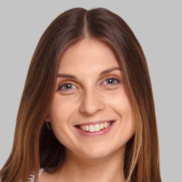 Headshot of a smiling woman
