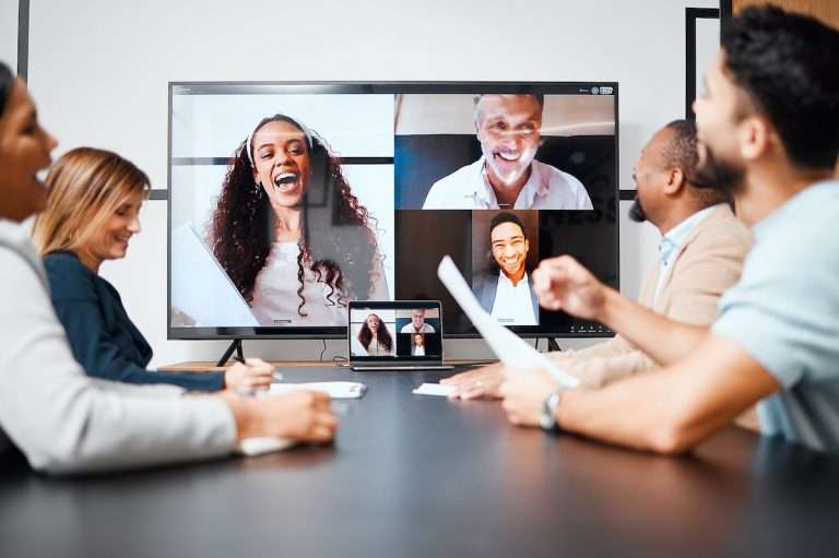 5 Essential Leadership Skills for the Hybrid Workplace