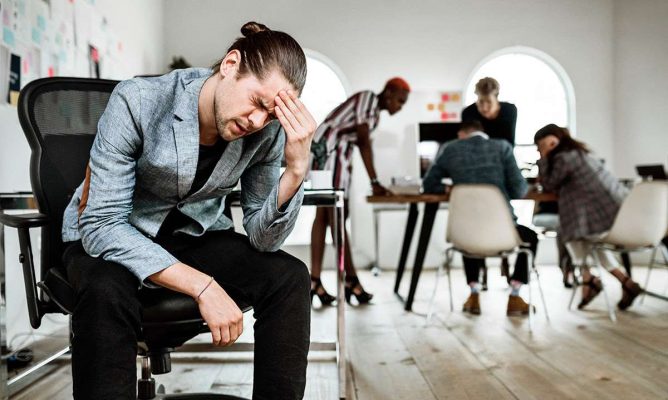 The Tall Poppy Syndrome How to Spot It in The Workplace